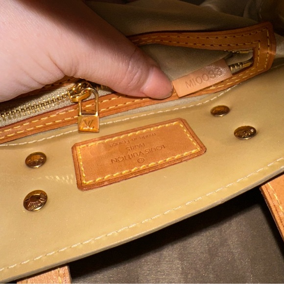 ❌SOLD❌Louis Vuitton Vernis mini tote - Picture 10 of 14